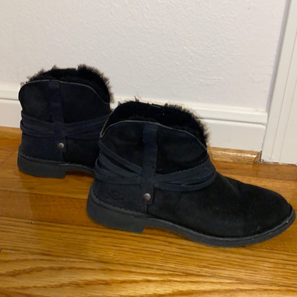 Black Ugg booties - Picture 1 of 7